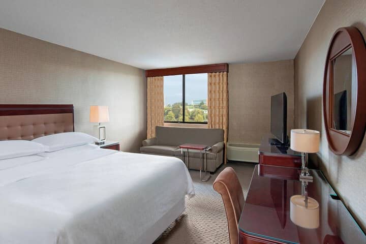 Room 12 of 41